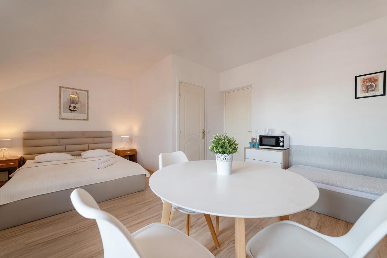 Mario Pokoje - Apartamenty Jastarnia Exteriör bild