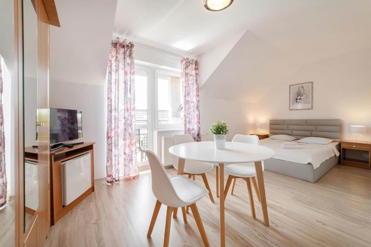 Mario Pokoje - Apartamenty Jastarnia Exteriör bild